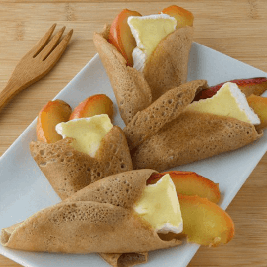 Crêpes de manzana y Petit Camembert